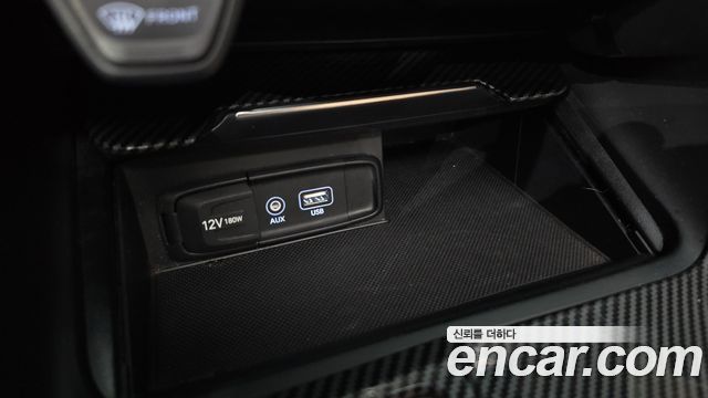 Genesis G70 2019 — photo 28