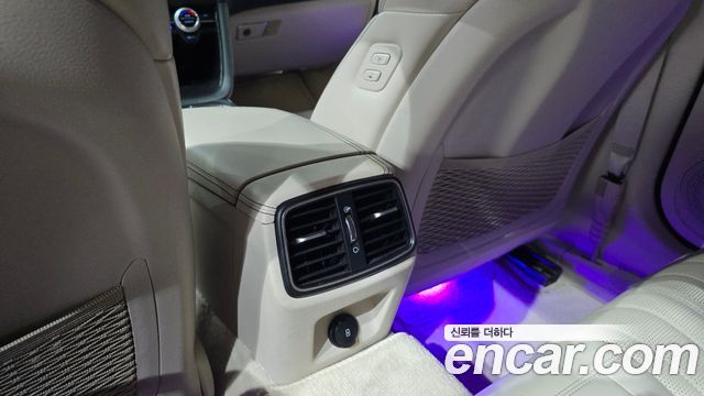 Genesis G70 2019 — photo 32