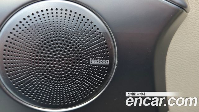 Genesis G70 2019 — photo 33