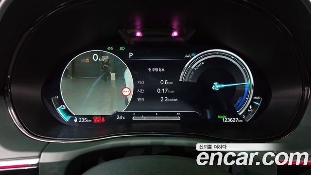Genesis GV70 2022 — photo 11