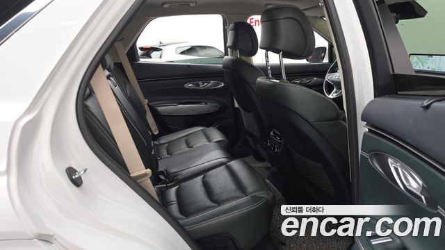 Genesis GV70 2022 — photo 17