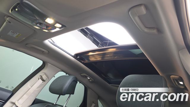Genesis GV70 2022 — photo 23