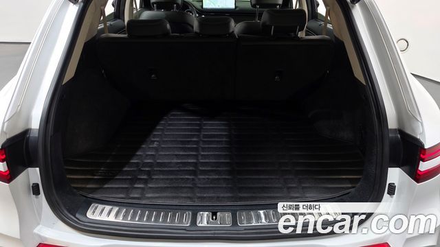 Genesis GV70 2022 — photo 25
