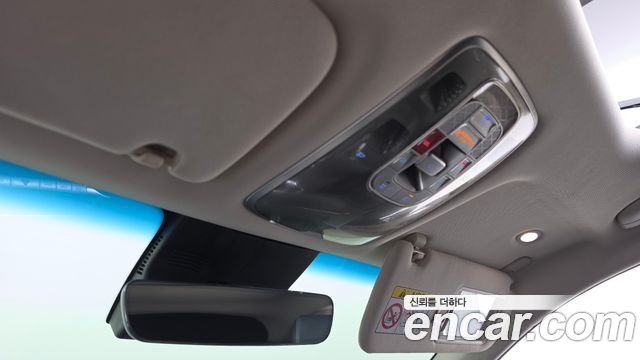 Genesis GV70 2022 — photo 26