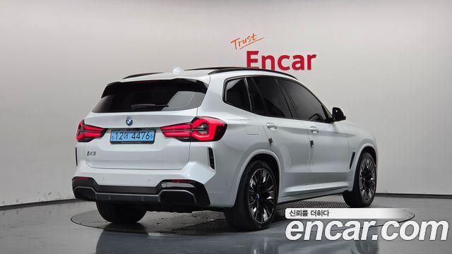 BMW iX3 2022 — photo 2