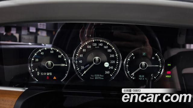 Rolls-Royce Ghost 2021 — photo 11