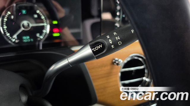 Rolls-Royce Ghost 2021 — photo 12