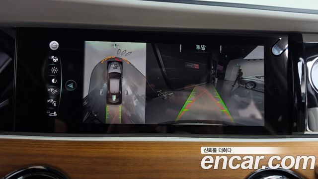 Rolls-Royce Ghost 2021 — photo 21