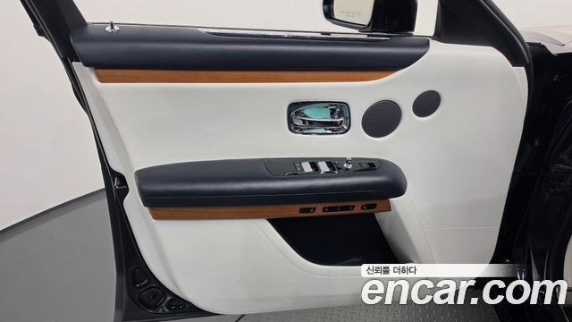 Rolls-Royce Ghost 2021 — photo 14