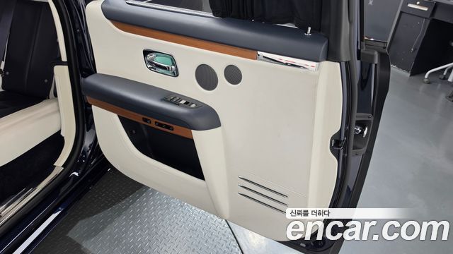 Rolls-Royce Ghost 2021 — photo 15