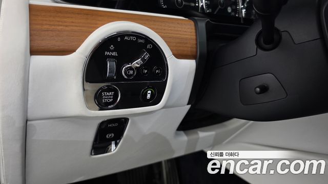 Rolls-Royce Ghost 2021 — photo 27