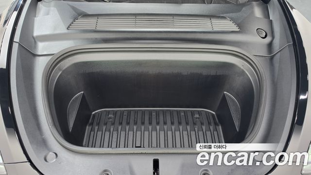 Tesla Model Y 2024 — photo 6
