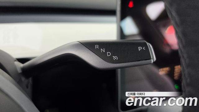 Tesla Model Y 2024 — photo 12
