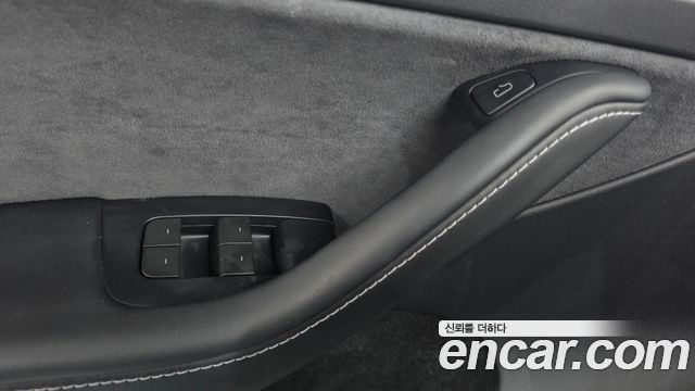 Tesla Model Y 2024 — photo 27