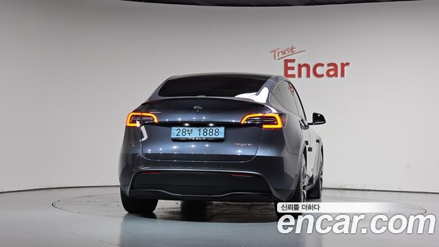 Tesla Model Y 2021 — photo 4