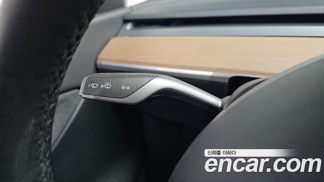 Tesla Model Y 2021 — photo 20