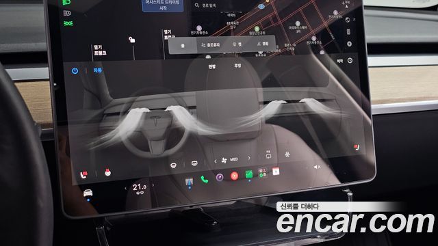 Tesla Model Y 2021 — photo 23