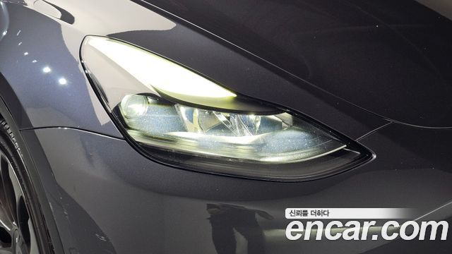 Tesla Model Y 2021 — photo 8