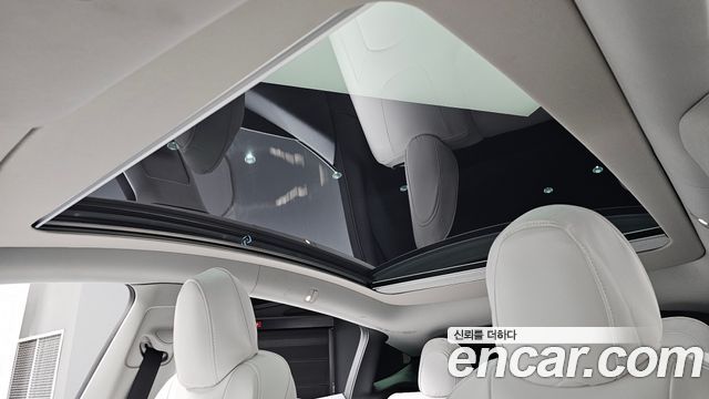Tesla Model Y 2021 — photo 32