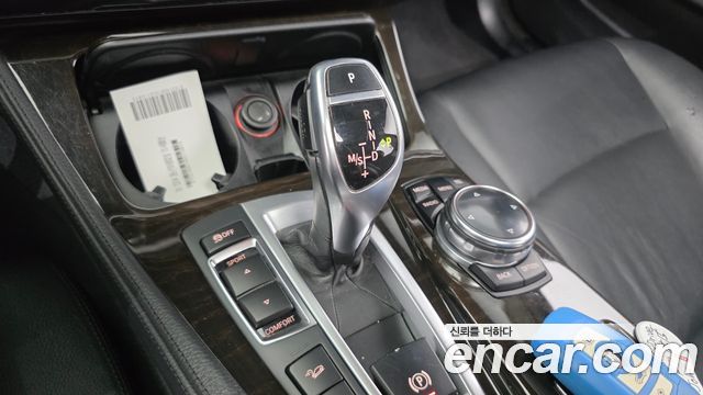 BMW 5-Series 2014 — photo 9