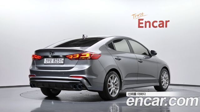 Hyundai AVANTE 2017 — photo 2