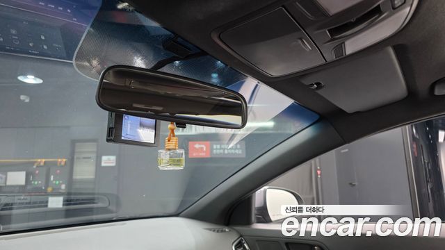 Hyundai AVANTE 2017 — photo 32