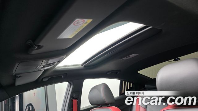 Hyundai AVANTE 2017 — photo 33