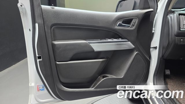 Chevrolet Korea Colorado 2021 — photo 14