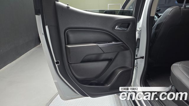 Chevrolet Korea Colorado 2021 — photo 15