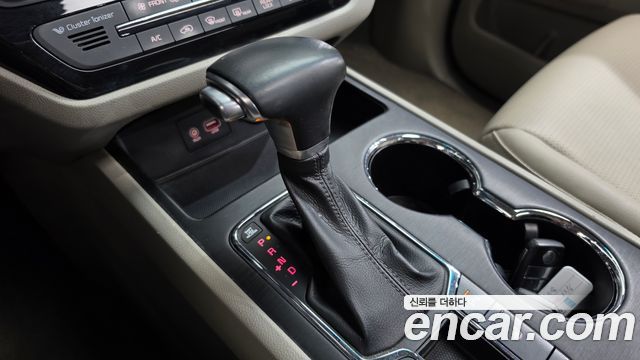 Kia Canival 2019 — photo 12