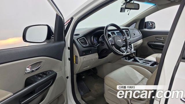 Kia Canival 2019 — photo 13
