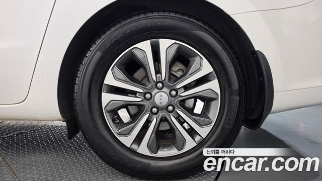 Kia Canival 2019 — photo 7