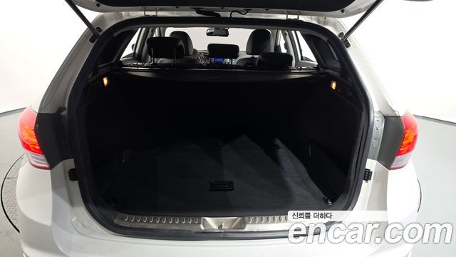 Hyundai i40 2014 — photo 17
