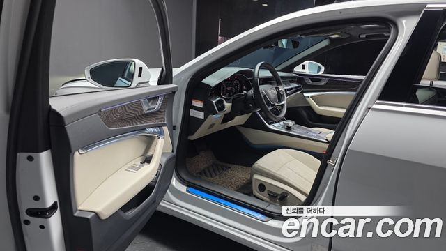 Audi A6 2023 — photo 13