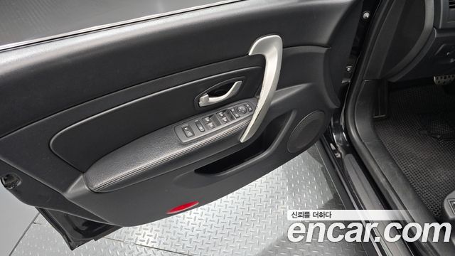 Renault Korea SM5  2017 — photo 14