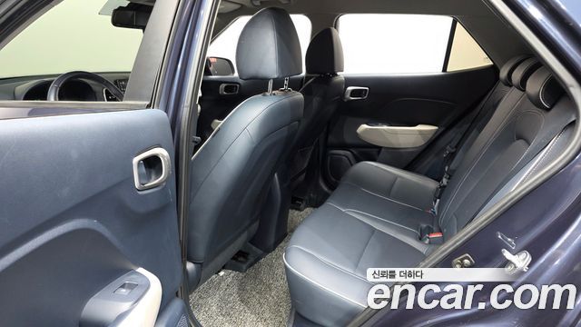 Hyundai Venue 2022 — photo 11
