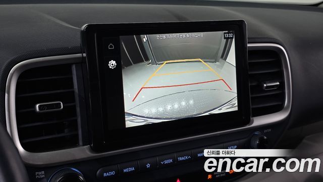 Hyundai Venue 2022 — photo 14