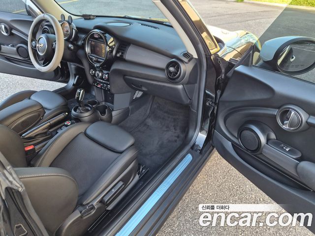 Mini Cooper 2020 — photo 12