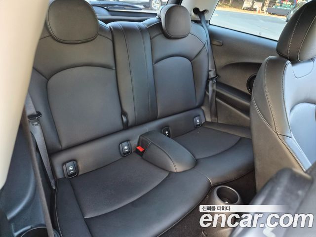 Mini Cooper 2020 — photo 13