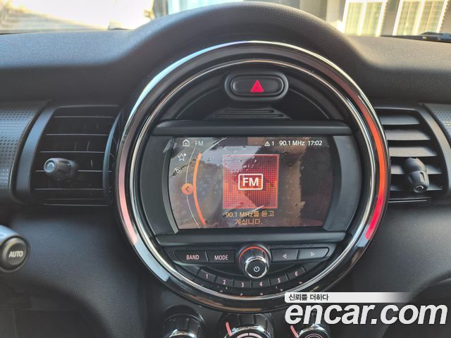 Mini Cooper 2020 — photo 15