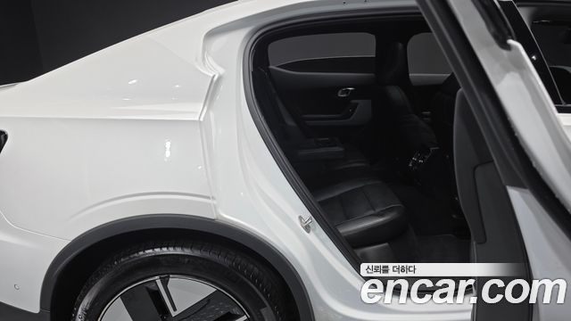 Polestar Polestar 2 2025 — photo 17