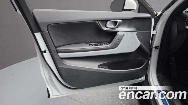 Polestar Polestar 2 2025 — photo 14