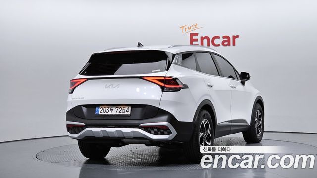 Kia Sportage 2022 — photo 2