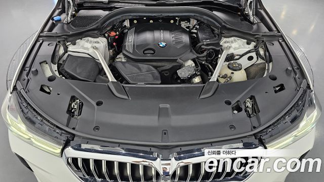 BMW Gran Turismo 2023 — photo 6