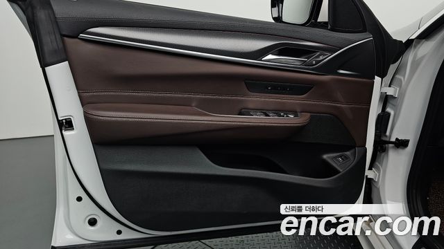 BMW Gran Turismo 2023 — photo 14