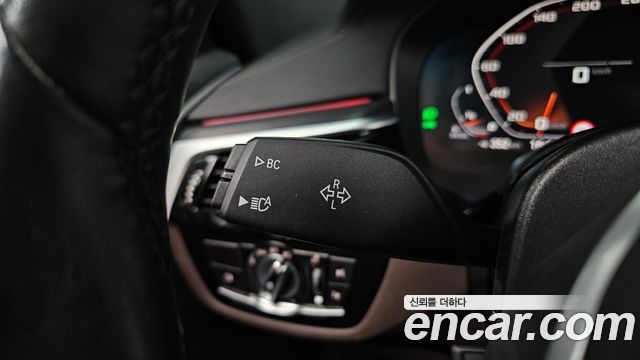 BMW Gran Turismo 2023 — photo 27