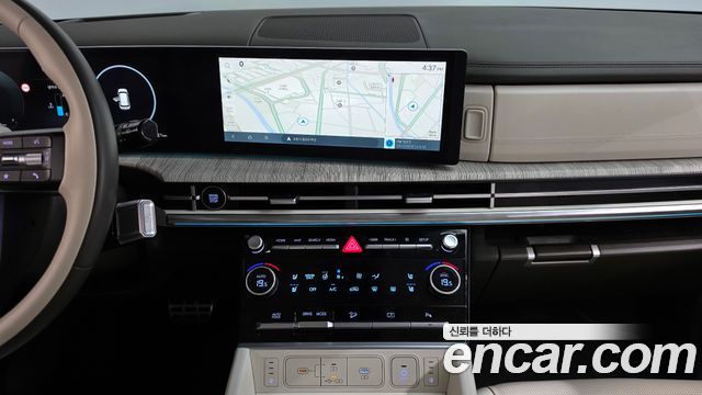 Hyundai Santafe 2025 — photo 18