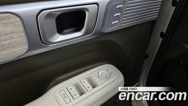 Hyundai Santafe 2025 — photo 27