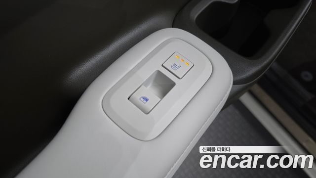 Hyundai Santafe 2025 — photo 28