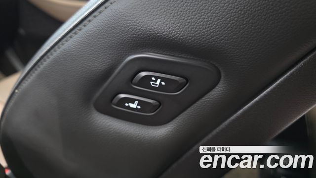 Hyundai Santafe 2023 — photo 24